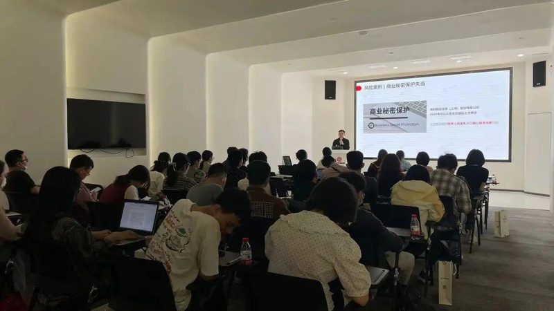 免费法律咨询平台通常提供以下服务：